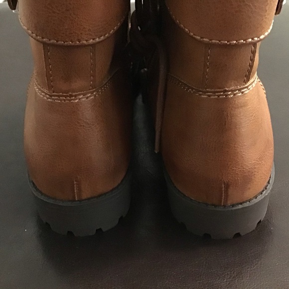 Boots 6.5 Brown NWB - Picture 4 of 7
